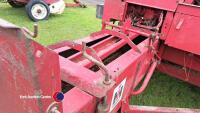 International conventional baler - 4
