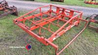 Browns bale grab on Manitou brackets - 2