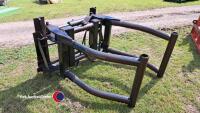 Alo round bale handler, Q-fit brackets - 2