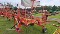 Kuhn GM 4121 single rotor rake, one owner from new. - 2
