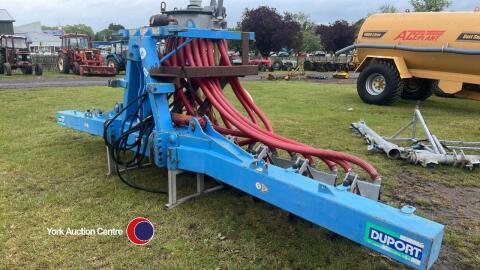 Duport slurry injector, hydraulic folding