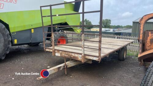 Bale trailer