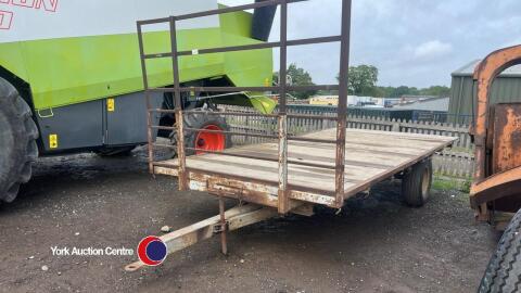 Bale trailer