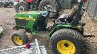 John Deere 4100 Compact tractor - 3