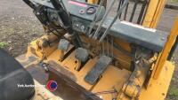 Komatsu FD25-8 diesel forklift, 8775 hours shown on the clock, 2.2T lifting capacity when new, selling as a none runner - 4