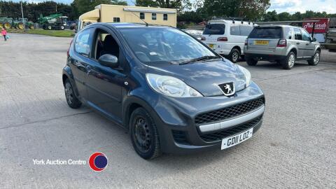 2011 Peugeot 107, 98000 miles, cheap tax, petrol, 7 former keepers, hpi clear, MOT 13.11.25, V5 in office