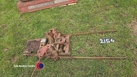 International 674 pick up hitch