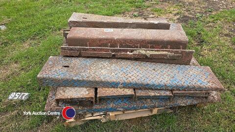 Road ramps for slurry or irrigation pipes