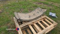 4No front wheel tractor mudguards - 3