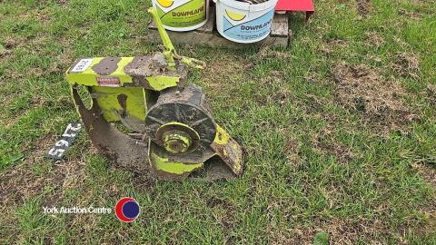 Claas wobble box knife drive. Off a Claas 218 Mega. 10 years old. Excellent condition.