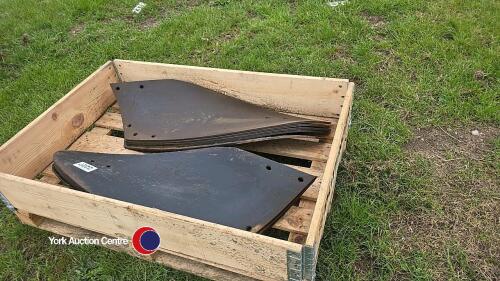 10 x Gregoire Besson plough mouldboards (5 furrow set)