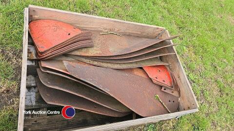 Kuhn plough H4 unused mould board 4 right and for left including skimmer mould board