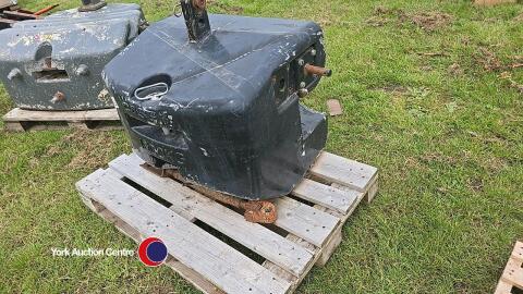 Case IH 1000kg front weight block