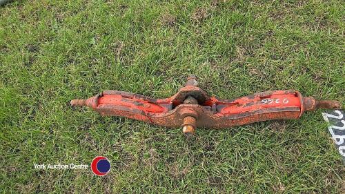 3 point linkage draw bar (note photo'd with 2265 and 2269)