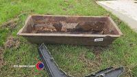 Cast iron trough and seat brackets - 2