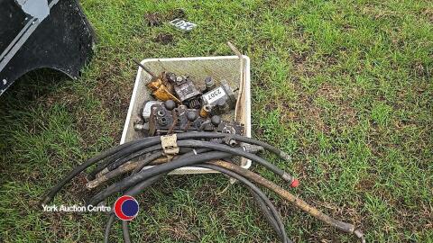Hydraulic Spool valve, motors & pipes