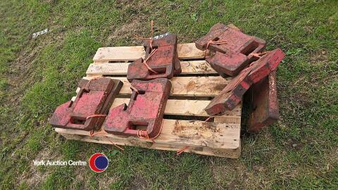 10 x International IH front tractor weights