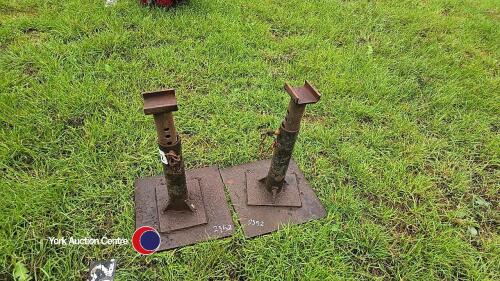 2 heavy duty axle stands