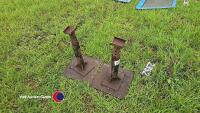 2 heavy duty axle stands - 2