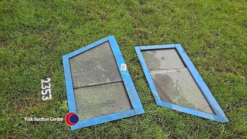 Landrover series 2 door tops with glass, need tlc