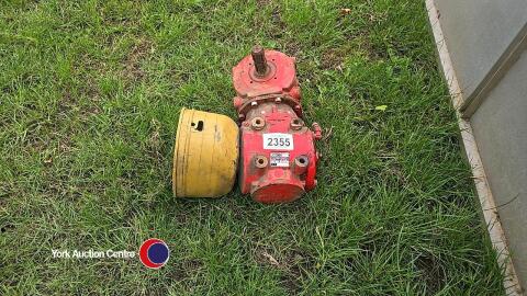 Swivel gearbox for trailed mower, turns smoothly and appears to be in GWO