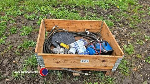 Box machinery / workshop spares