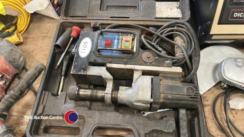 Magnetic drill in case, wo