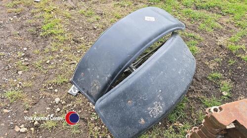 Pair of front mudguards