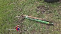 Pair of green hydraulic rams<br/>Pair of green hydraulic rams - 2