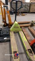 Pallet truck