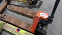 Pallet truck - 2