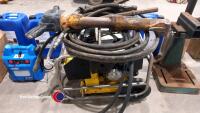 Hydraulic breaker and gun with two chisels
