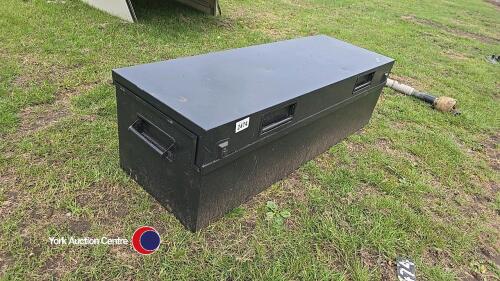 Van vault