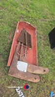 Bonnet parts for Grey Ferguson - 2