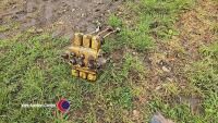 Hydraulic spool block