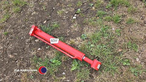 New hydraulic ram