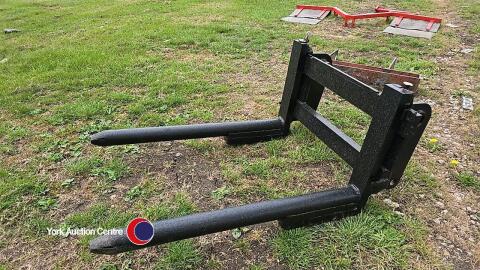 Manitou back lifter