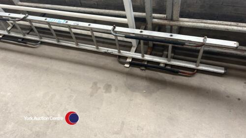 Aluminium roof ladder