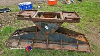 Skid steer blade
