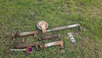 4 x Ifor Williams trailer legs/jockey wheel