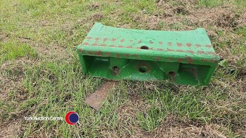 John Deere front toombstone c/w bolts