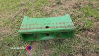 John Deere front toombstone c/w bolts - 2