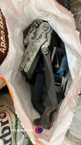 10 ratchets and straps