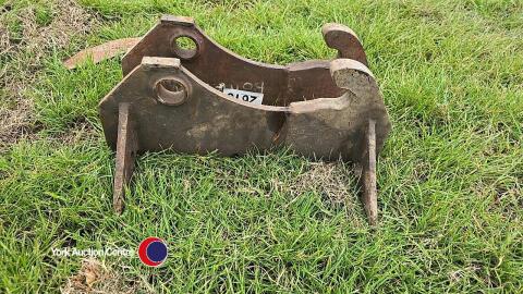 Bomford loader brackets