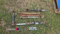 Hydraulic linkage ram and top links - 2