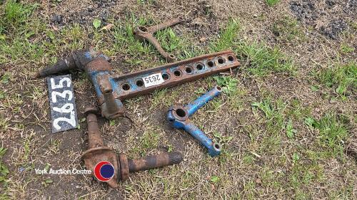 Major stub axles and spares