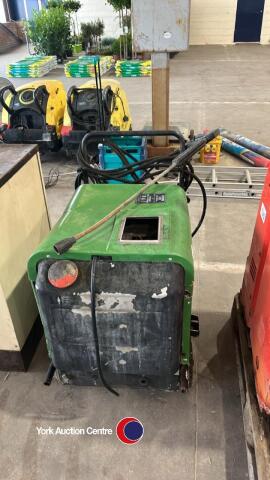 Steam pressure wash