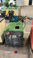 Steam pressure wash