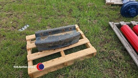 New Holland fan weight carrier