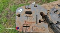 14 New Holland weights, 45kg each - 3